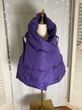 Pretty Rugged Purple Oversized Puffer Vest Wrap Snap Cocoon Jacket M